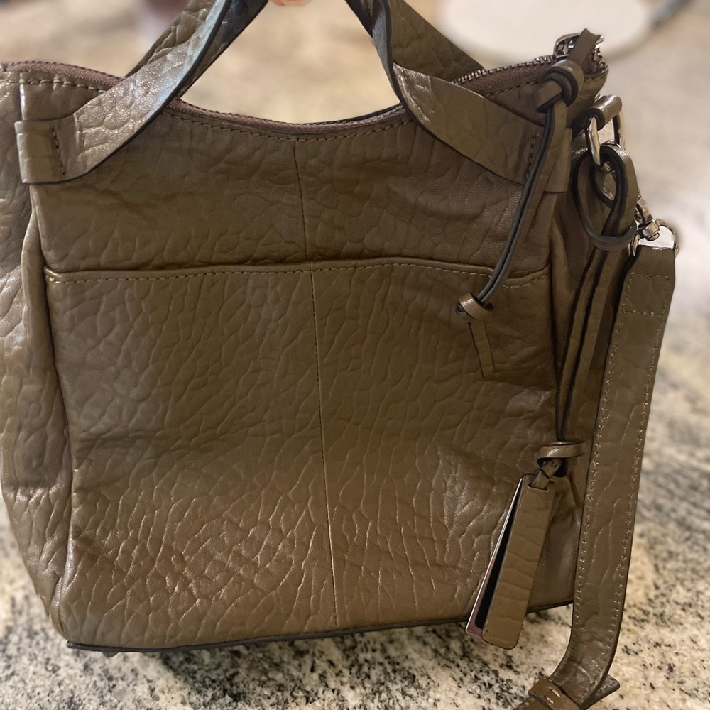 Vince Camuto EUC genuine leather crossbody
